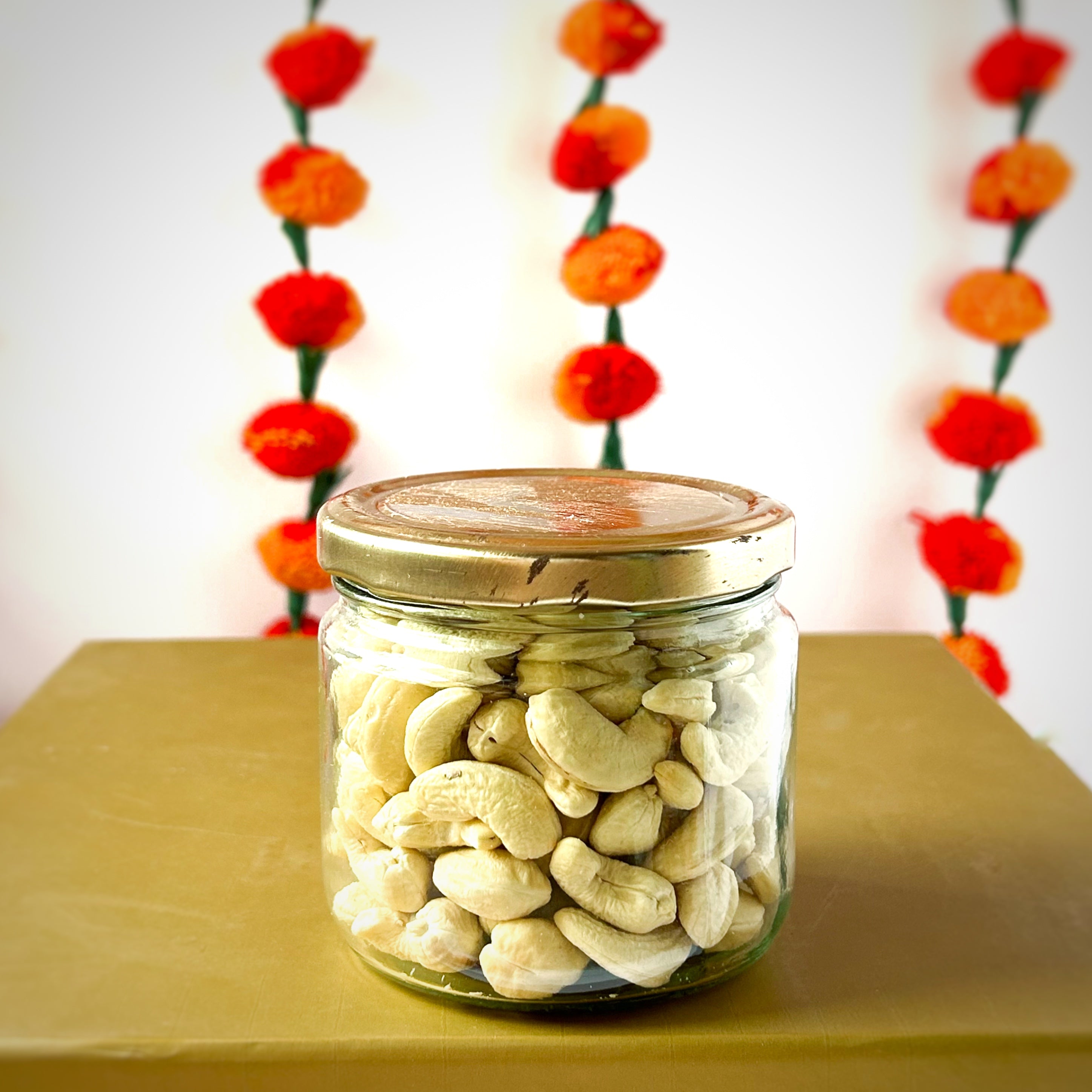 Heka Bites Diwali Hamper Raw Cashews & Roasted Fruit N Nut mix 300G