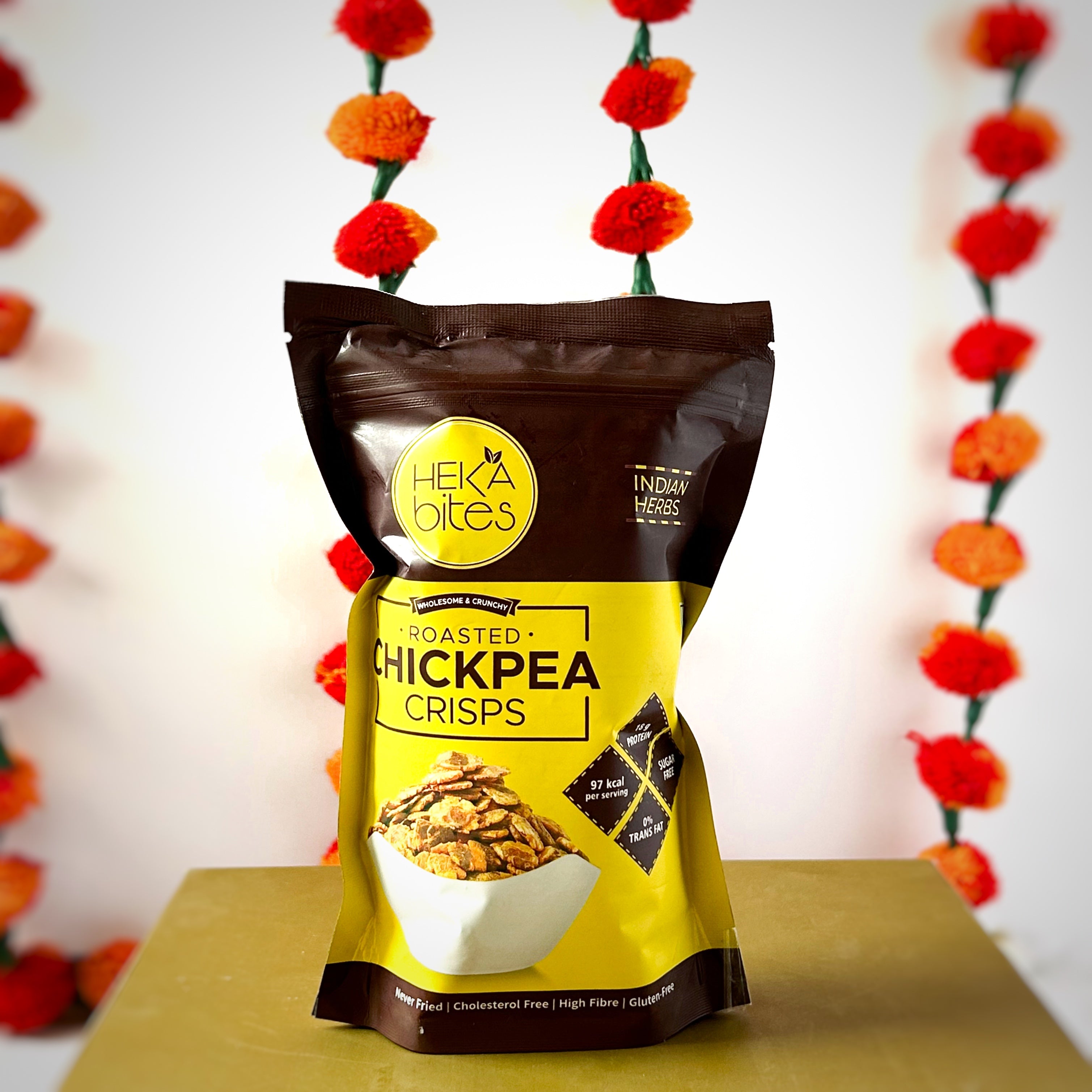 Heka Bites Diwali Gift Hamper (210g) Raw Cashews , Roasted chickpea crisps & Diya